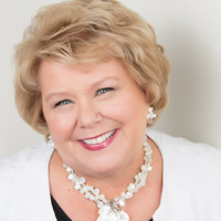 Jackie Ramstedt, Cam, Caps, Cas