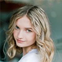 Julia Briggs