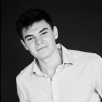 Zach Paragas
