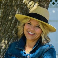 Candi Davis