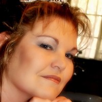 Elna Moolman