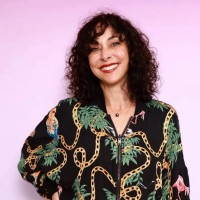 Suzanne Strong