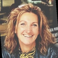 Angela van Gils