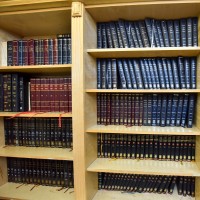 Yagdil Torah