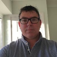 Robert Hughes