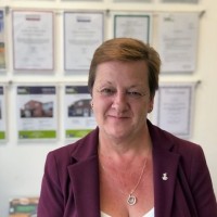 Karen Newnes