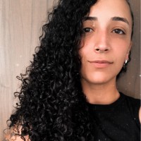 Emanuelle Souza