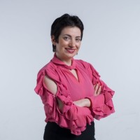 Ellie (Elham) Davoodi (she/her)