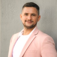 Diego TomasinoDiego Tomasino is an Influencer