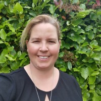 Petra Hinault-Jambor