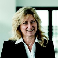 Claudia Kayser