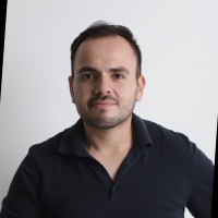 Leonardo Flores