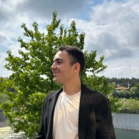 Alper T.