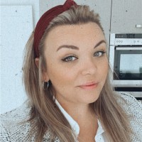 Holly Thomas