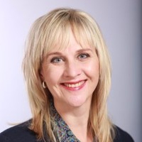 Dr. Santie von Below