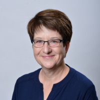 Lesley Summerfield