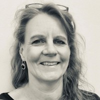 Silke Meszaros, Phd