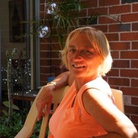 Lesley Maclellan