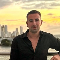Daniel Sampsonis