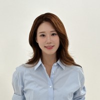 SALLY KIM
