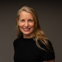 Lorraine Barnes