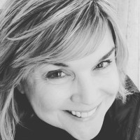 Dr. Melanie Mitchell-Muller