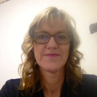 Iris Sneed
