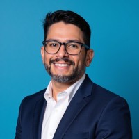 Luis R.
