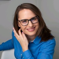 Krisztina Tóth