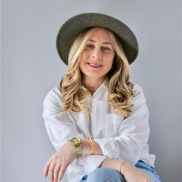 Sandra Young