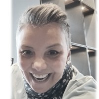 Yvette Greeff