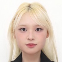 Zi YE