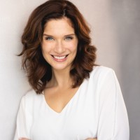 Gloria Adams