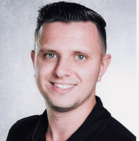 Tobias Burth