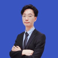 侯明明