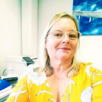 Lisa Leake