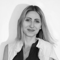 Théa Debray