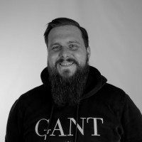 Niklas M.