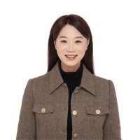 Eveline Yilin Jiang