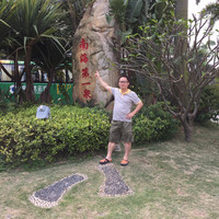 何先生