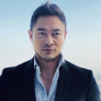 Michael J Chen