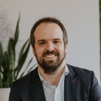 Alejandro Uribe Posada, MRICS