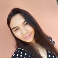 Jasmine Tells
