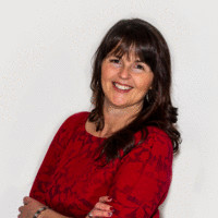 Debbie Leah