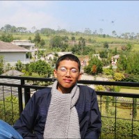 Halqie Hadid