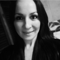 Amanda L Snow