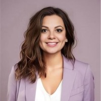 Larissa Hayes