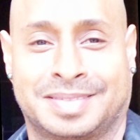 Robert Akong