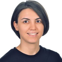 Güliz Ay