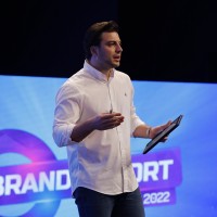 Cenk Üstündağ